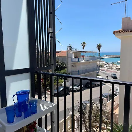 La Terrazza Sul Porto בית נופש *